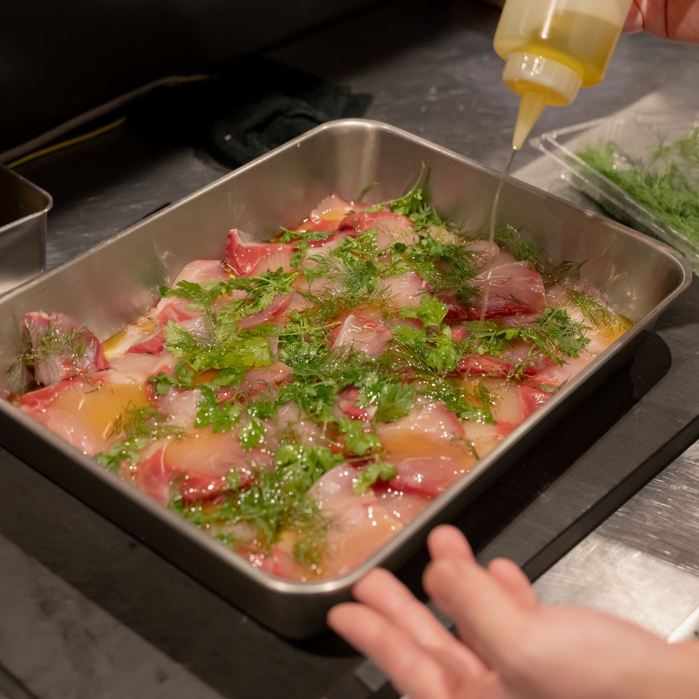 鰤のハーブマリネ