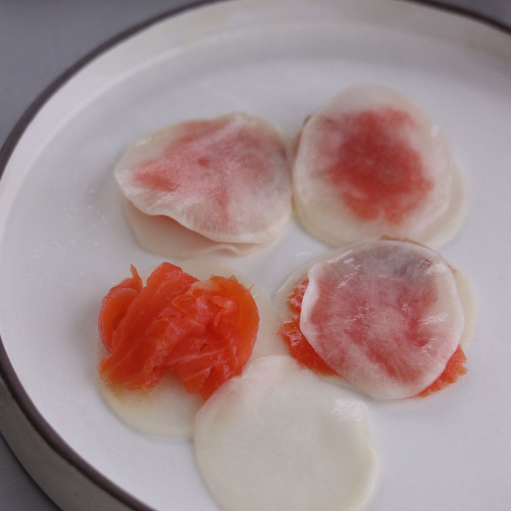 千枚漬けのスモークサーモンサンド
