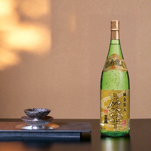 化粧箱入】慶華 純金箔入 720ml ｜ SAKARI online（日本盛）